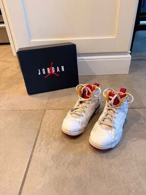 Jordan MVP (PS) White/Cardinal Red Kids' Basketball Shoes 1Y